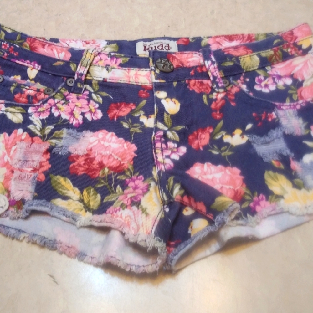 Mudd flowered lacy short shorts Junior size 3
